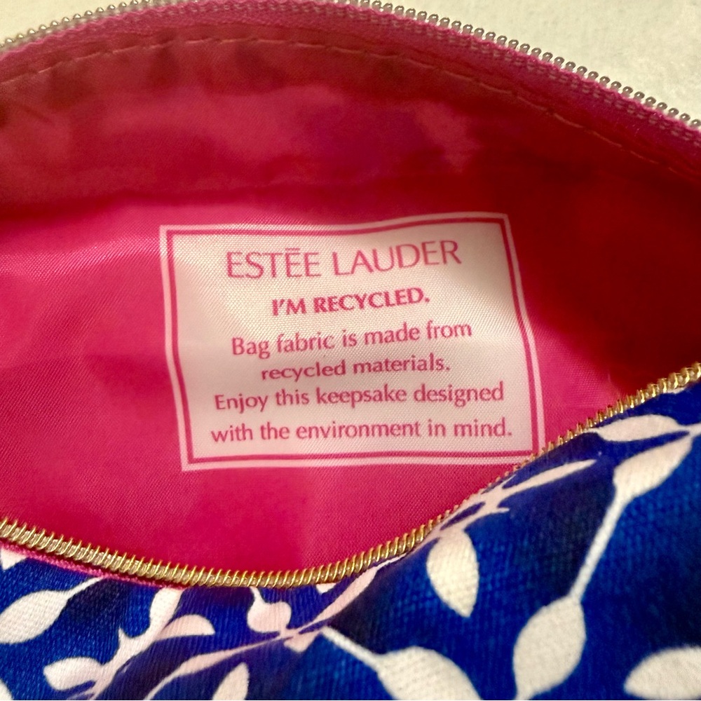 Estee Lauder Blue and White Floral Cosmetic Bag - Picture 3 of 5